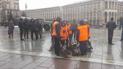 На Майдане демонтируют палатки "революционеров"