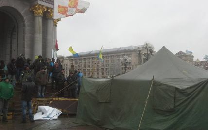 На Майдані сталася сутичка між мітингувальниками