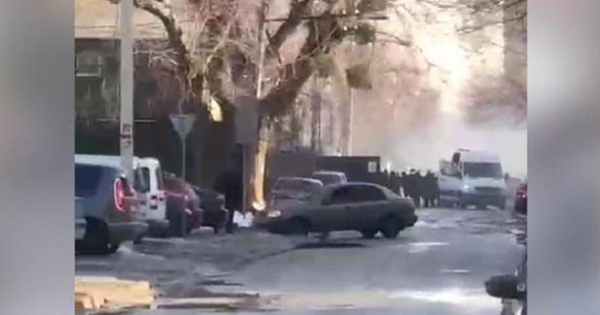 У Києві стріляли по активістам біля будівництва/скрін відео