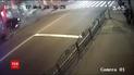 В Сети появилось видео с кадрами ночного ДТП в Харькове