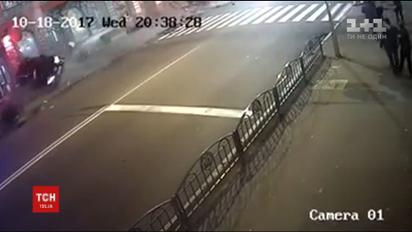 В Сети появилось видео с кадрами ночного ДТП в Харькове