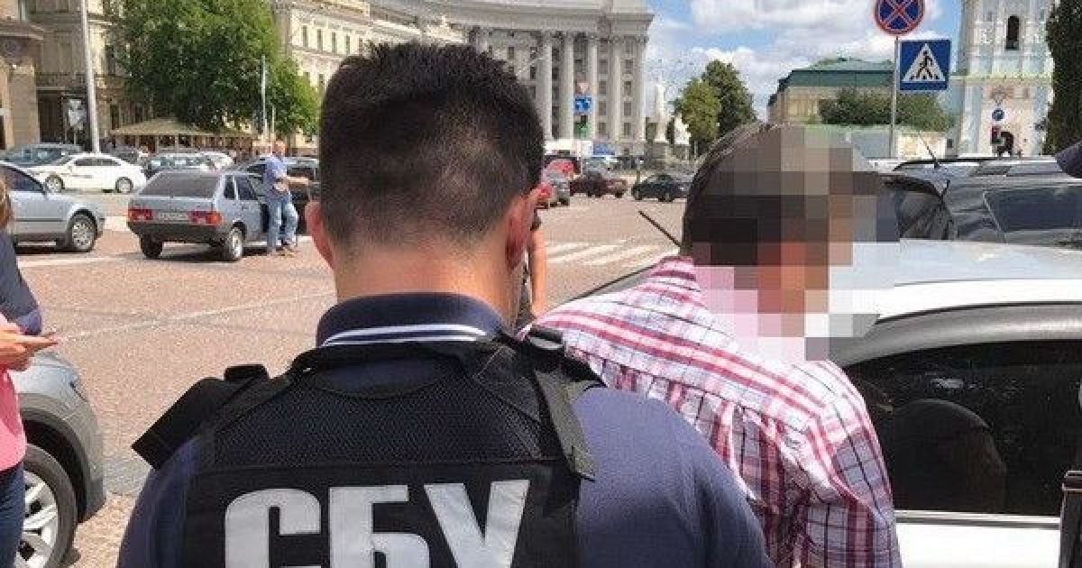 Задержали на взятке старшего следователя Нацполіції. / © СБУ