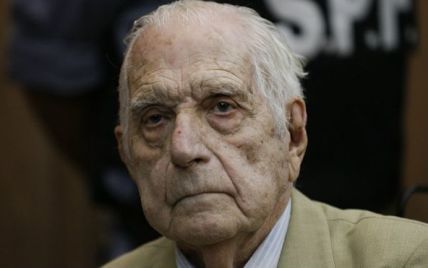 В Аргентине бывшего президента-диктатора приговорили к 20 годам заключения