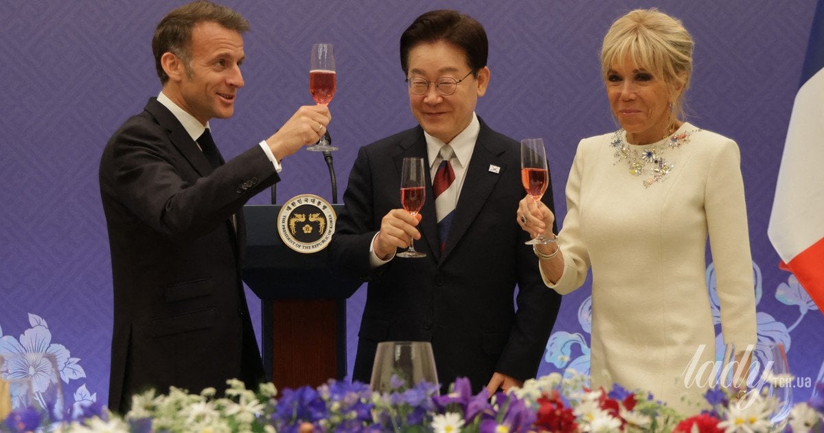 Бріжит та Еммануель Макрони, Лі Дже Мьон і Кім Хе Ген