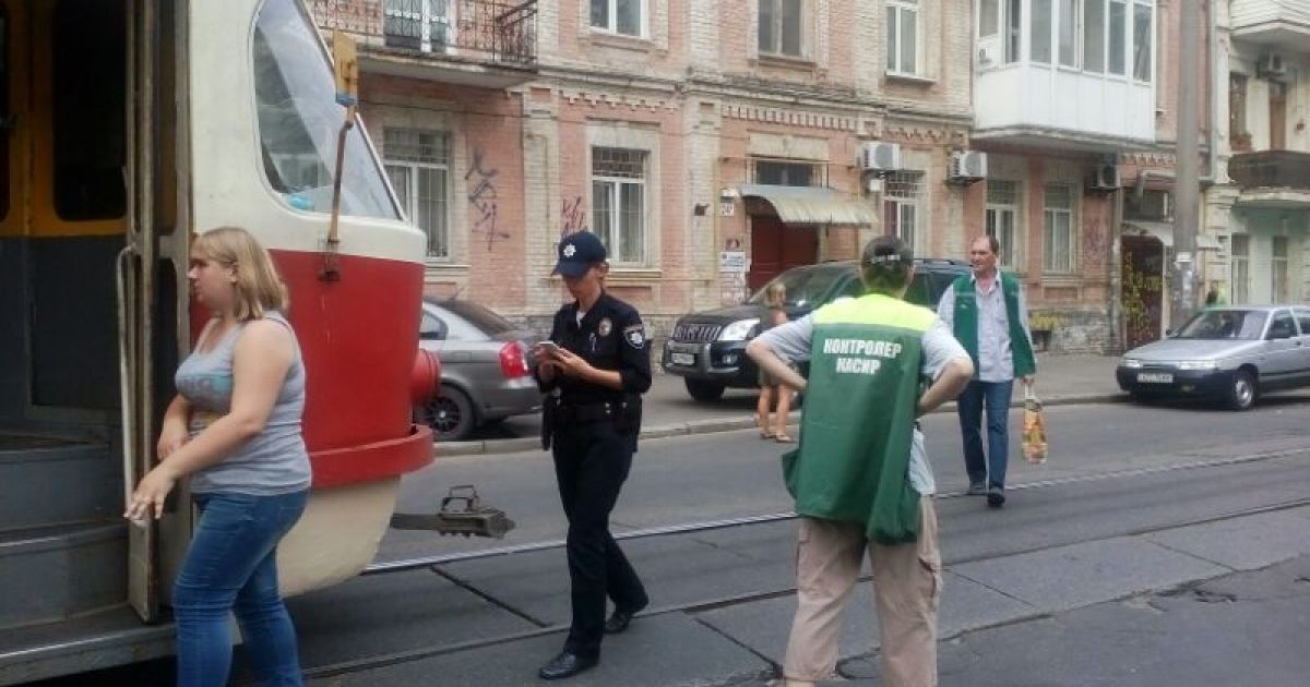 Подробности ДТП выясняет полиция / © ТСН.ua