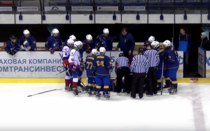 Український хокеїст врятував життя партнеру під час матчу