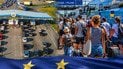 ЄС продовжив дію тимчасового захисту для українців до березня 2028 року, проте з винятками.