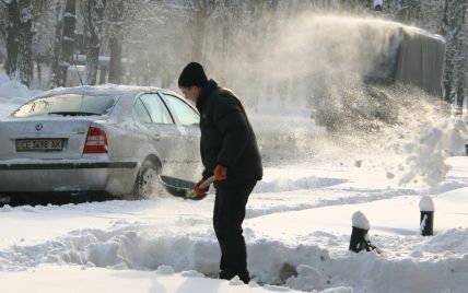 Циклон Olaf несет в Киев снег