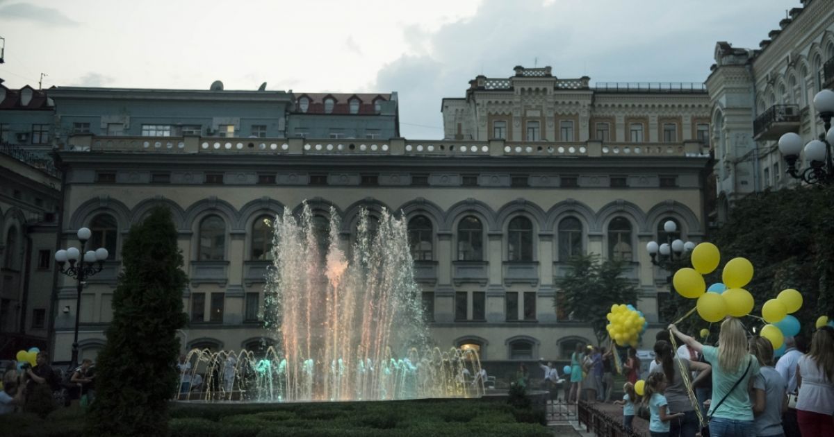 фонтан біля оперного театру в Києві_3 / © КМДА