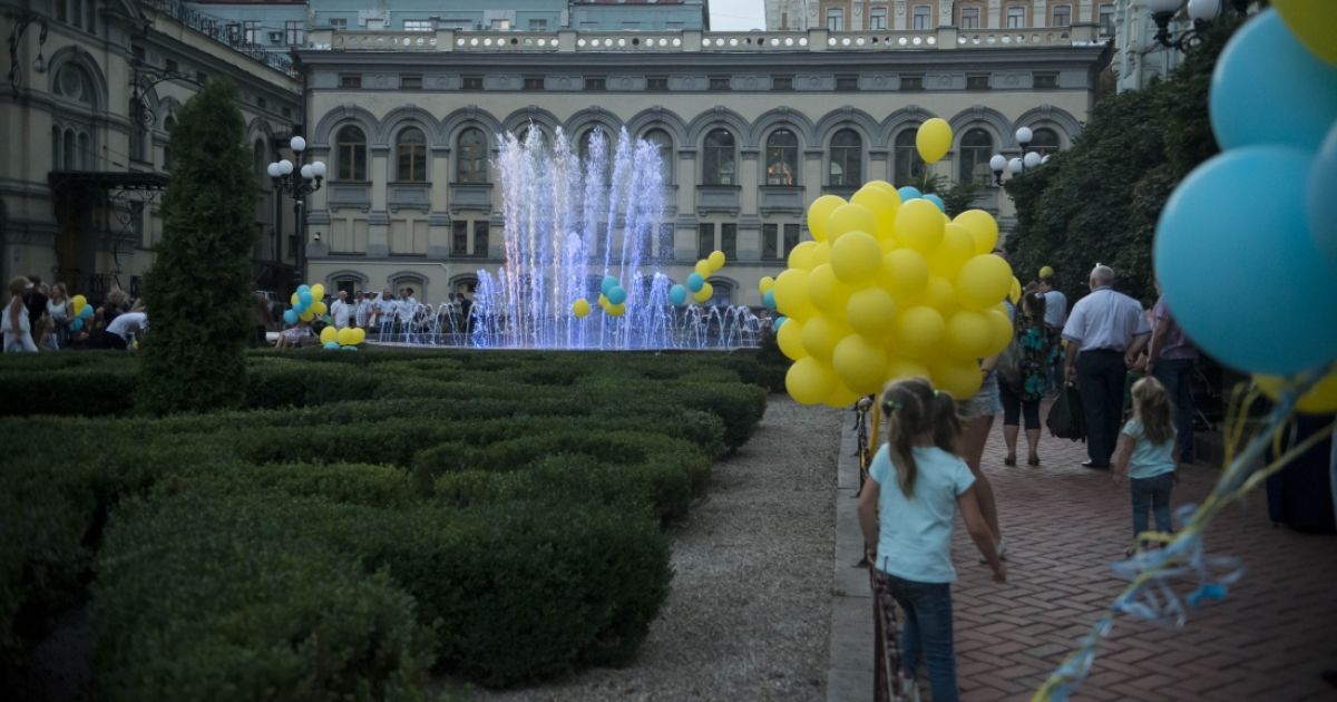 фонтан біля оперного театру в Києві_1 / © КМДА