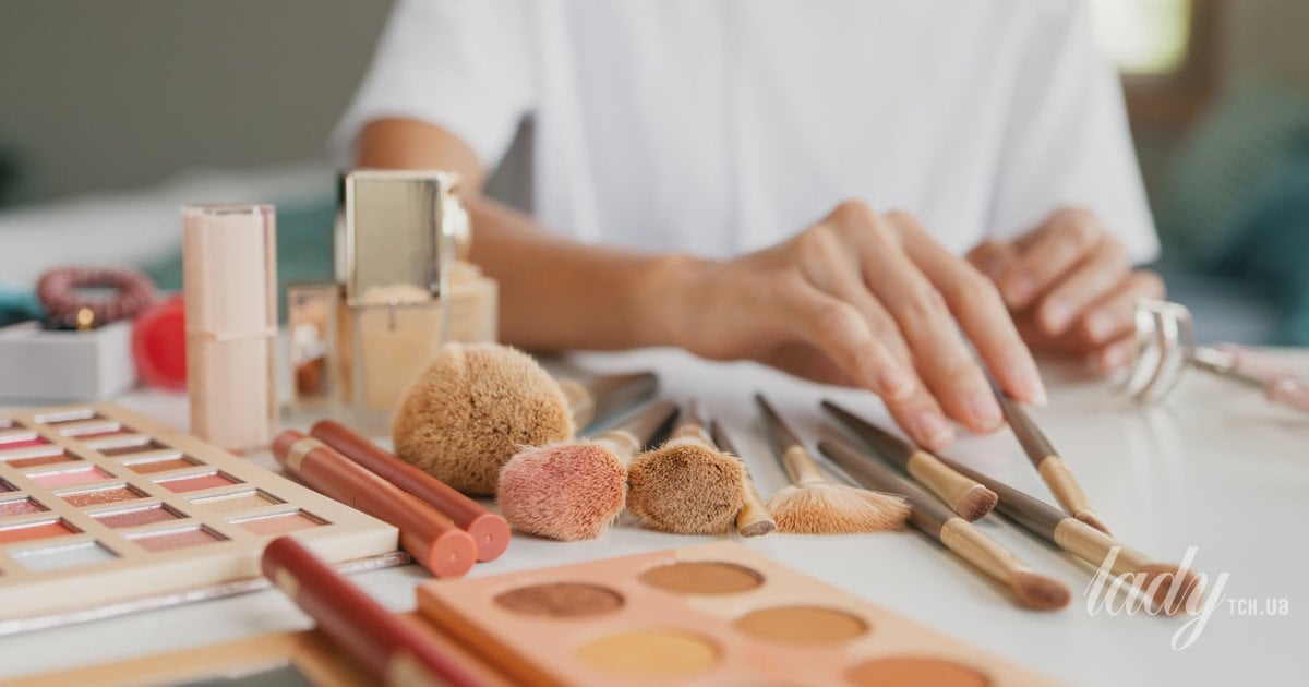 Макияж 40+: почему с возрастом чем меньше косметики, тем лучше