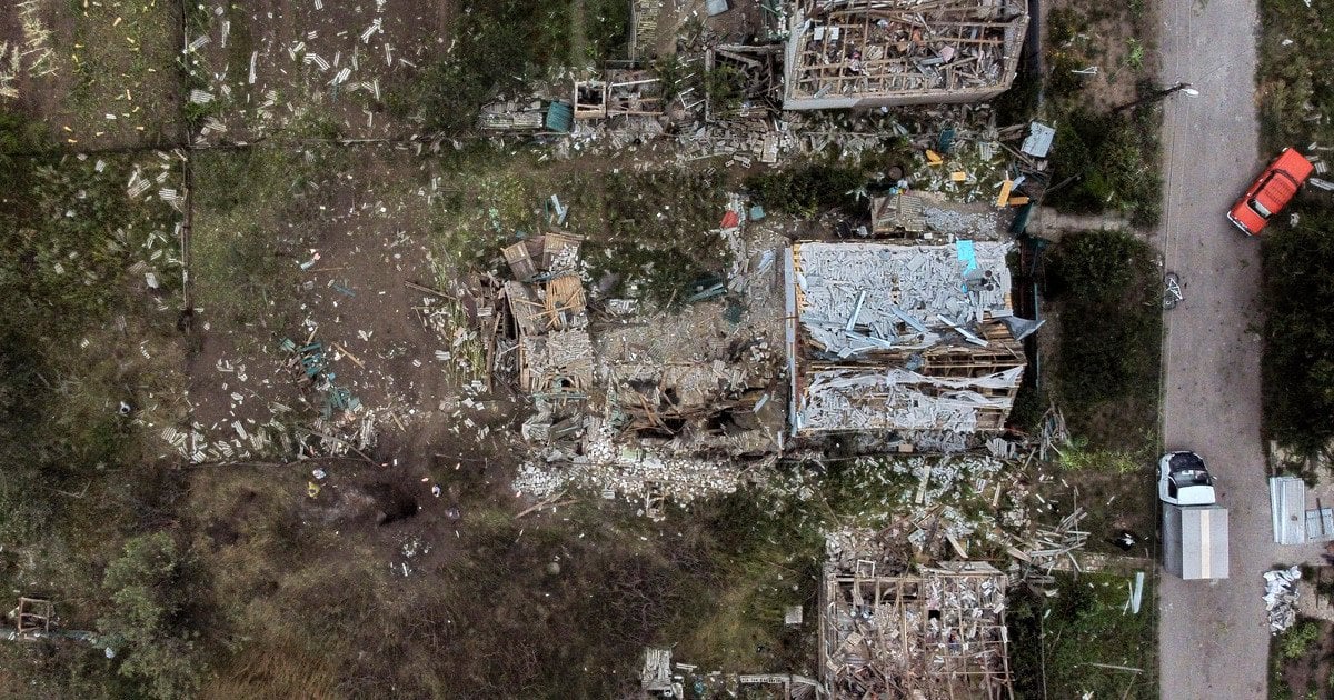 Зруйноване місто.