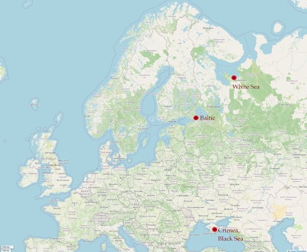 Мапа розміщення трьох російських баз  / © hisutton