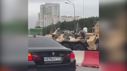 В Москву подтягивают танки