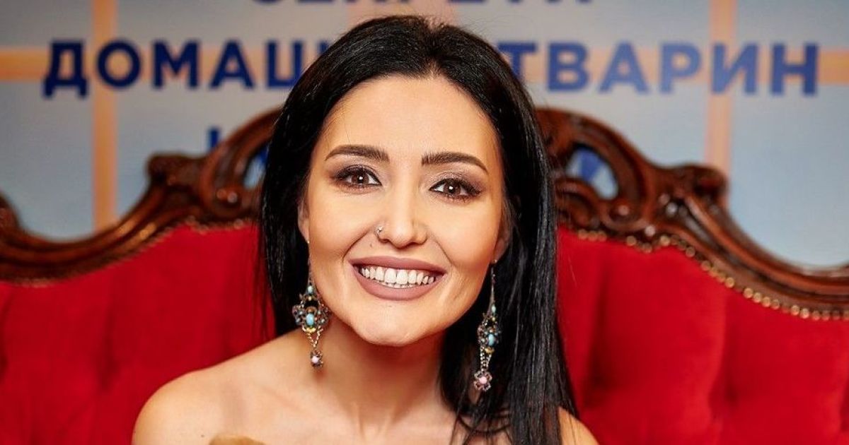 Це так мило: Анна Добриднєва у кокетливому образі позувала з коргі