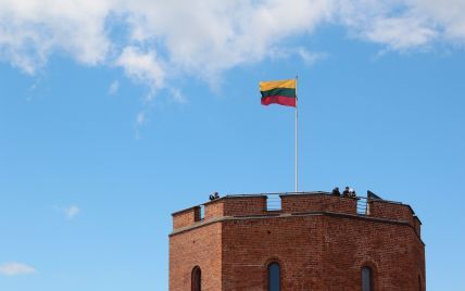 Литва возмутилась из-за признания Apple аннексированного Крыма "российским"