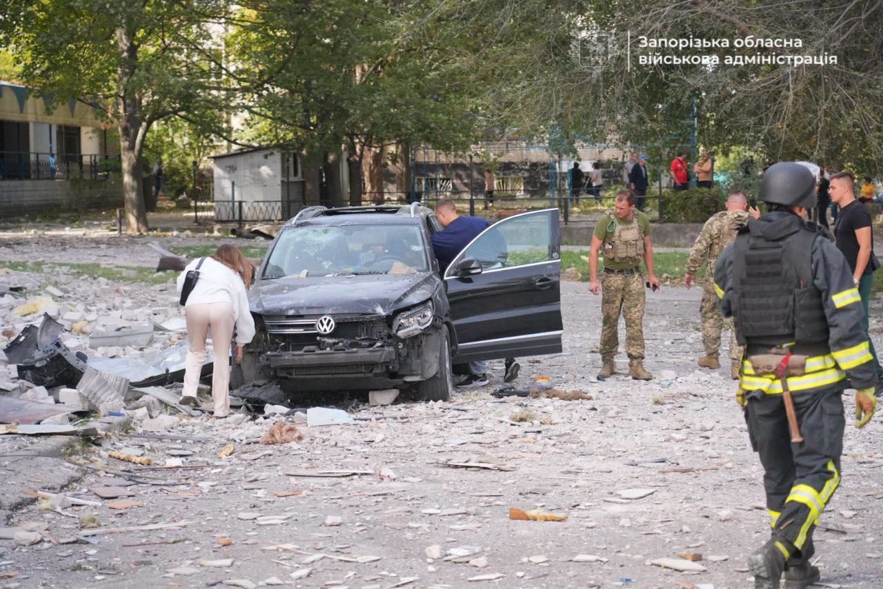 Наслідки обстрілу Запоріжжя 1 жовтня. / © Михайло Федоров / Facebook