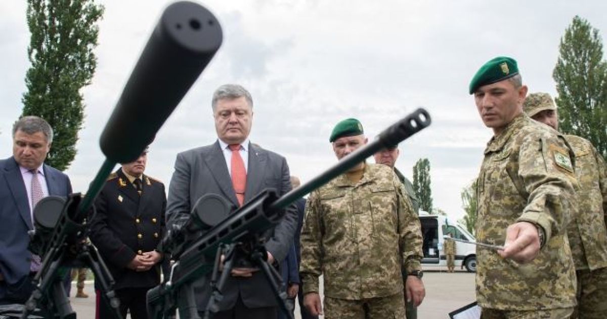 Порошенко рассказал, как в Изварино мог погибнуть под обстрелом