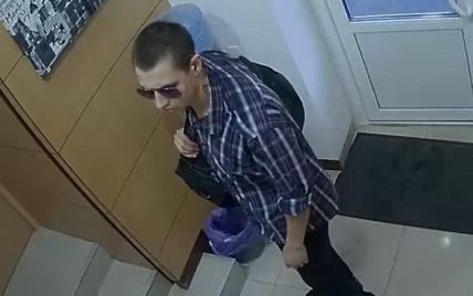 В центре Киева мужчина со стрельбой ограбил пункт обмена валют и ранил полицейского