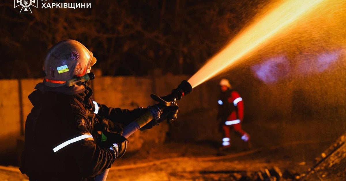 Спасатель на месте пожара