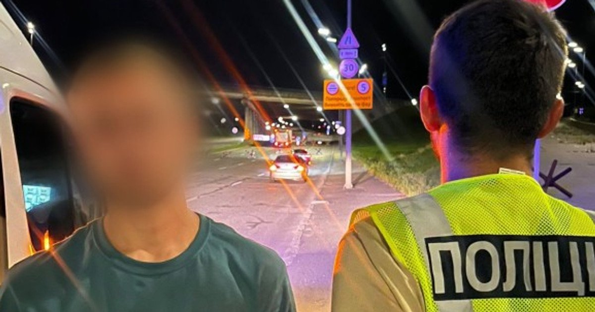 Задержание мужчины, который ограбил военную в Киеве