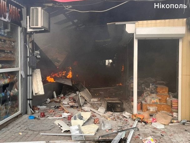 Окупанти вдарили по ринку в Нікополі FPV-дронами. / © Микола Лукашук, голова Дніпропетровської обласної ради