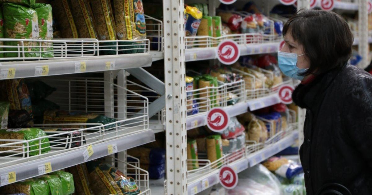 Ляшко объяснил, должны ли магазины закрывать непродовольственные отделы из-за карантина выходного дня