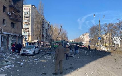 Мешканці Куренівки в Києві після вибуху радіють, що поцілило не в сам будинок