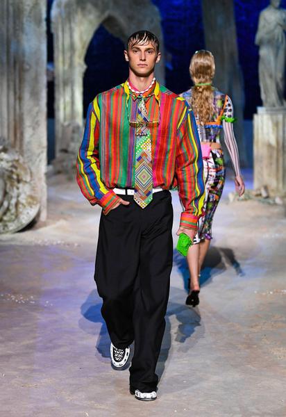 Коллекция Versace трет-а-порте сезона весна-лето 2021 / © East News