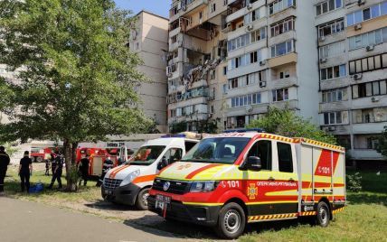 Количество жертв взрыва в многоэтажке в Киеве выросло: видео с места события