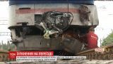 На Київщині авто перетворилось на металобрухт, коли в нього врізався поїзд