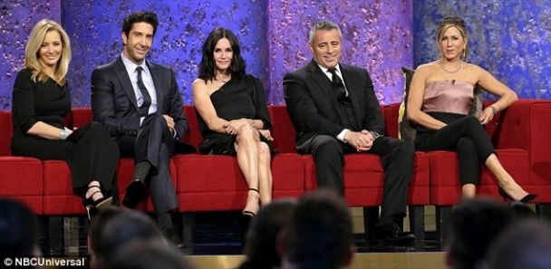 Звезды сериала "Друзья" встретились впервые за 12 лет