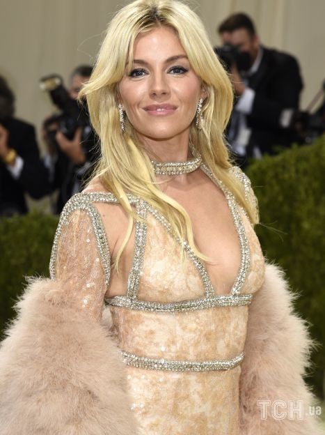 Сиенна Миллер на Met Gala 2021 / © Associated Press