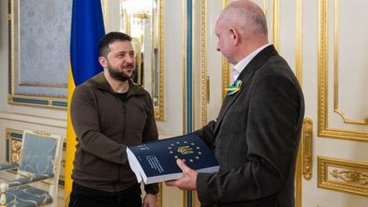 Володимир Зеленський передав очільнику представництва ЄС в Україні заповнену анкету-опитувальник
