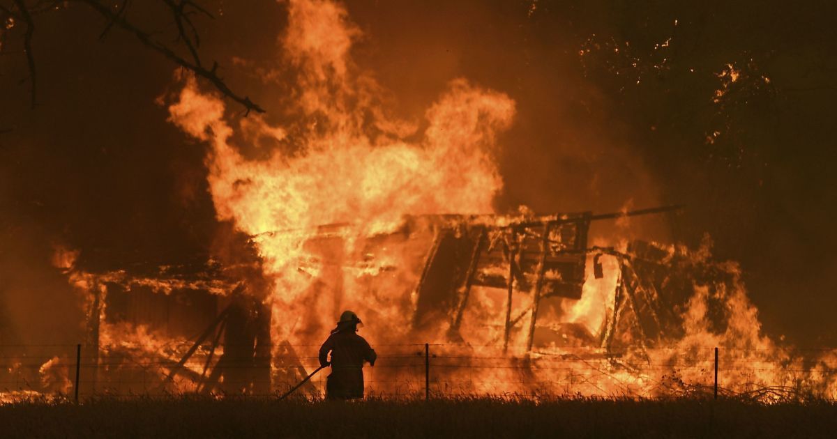 В Австралии за новогоднюю ночь собрали миллион долларов для помощи пострадавшим от пожаров