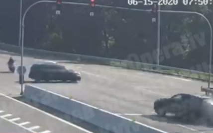 З'явилося відео смертельної ДТП під Києвом, в якій "Таврія" протаранила позашляховик
