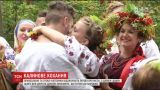 Традиції прабабусь: у Першу Пречисту незаміжні дівчата відтворюють обряди, аби зустріти кохання