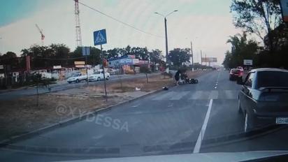 В Одесі мотоцикліст збив матір з двома дітьми