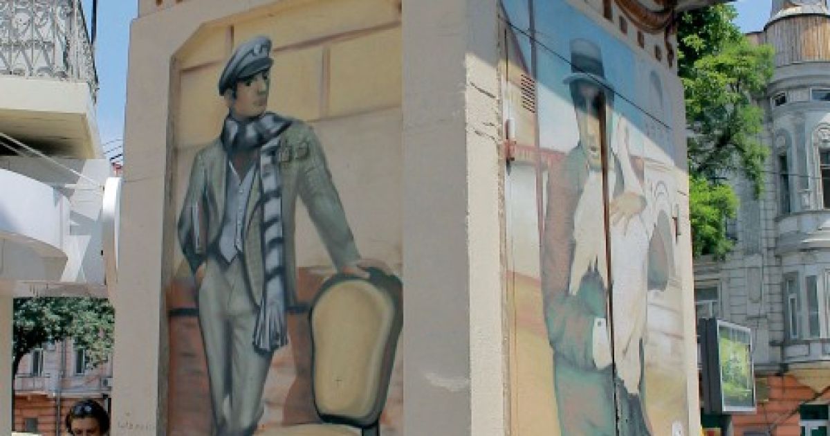 В Одессе разрисовали трансформаторные будки / © 048.ua