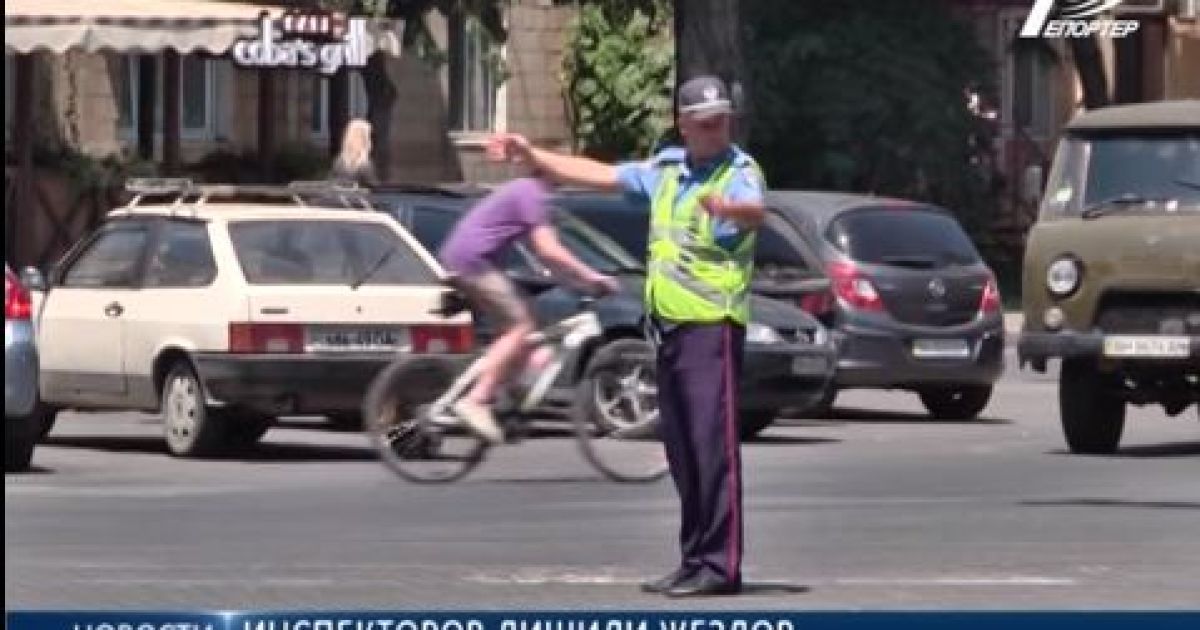 Гаишники вышли на работу без жезлов