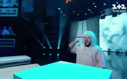 MONATIK емоційним танцем і складними трюками шокував пародією на Sia
