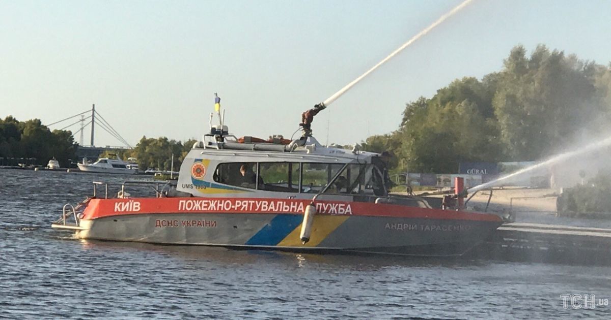 пожежа в Гідропарку / © Фото Антон Страшко/ТСН