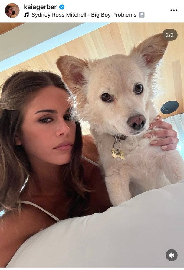 Кая Гербер та її собака / © Instagram Каї Гербер