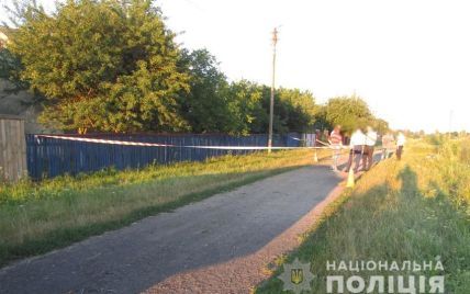 Сусід побачив тіла та закривавлені стіни: у Хмельницькій області сталося подвійне вбивство