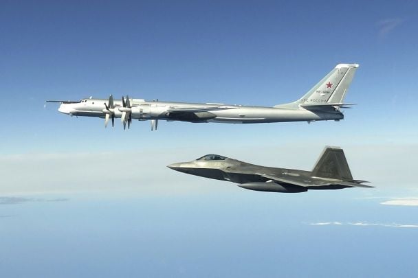 Сколько самолетов уже потеряла РФ в войне - новая оценка британской разведки