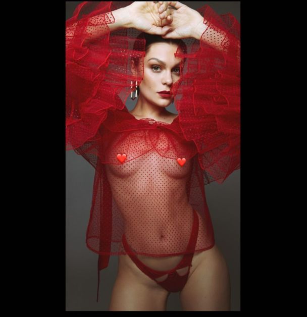 / © instagram.com/jessiej