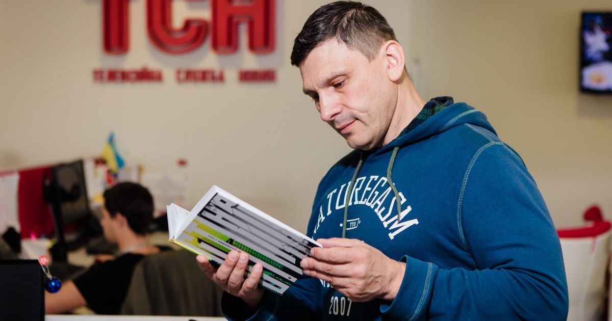 Журналіст і письменник Андрій Цаплієнко у новій книзі знайшов "коди існування" Росії та України