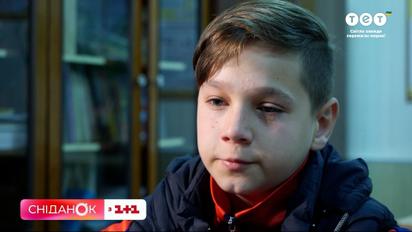 Вражаюча історія бабусі, яка рятувала пораненого 11-річного онука з Маріуполя