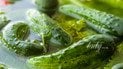 Соленые огурцы против висцерального жира: какие продукты помогают бороться с отложениями на животе