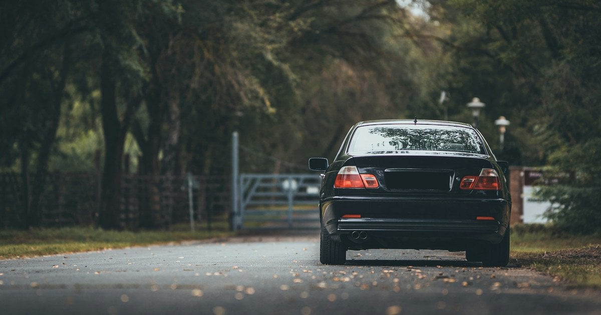 Автомобіль